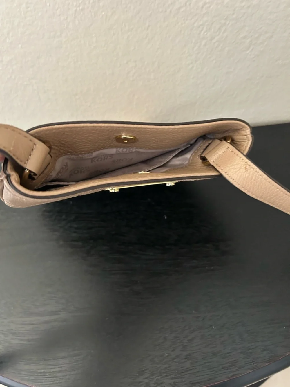 Michael Kors Beige/Tan Leather Crossbody with Gold Plaque